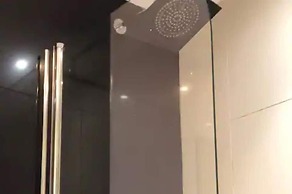 Modern 2-bed Apartment -12 Min Walk to Centre