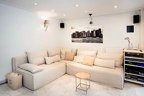 South Blue Tranquil Villa