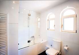 South Blue Tranquil Villa