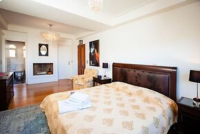 South Blue Tranquil Villa