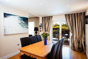 South Blue Tranquil Villa