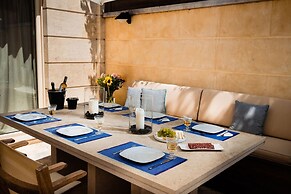 South Blue Tranquil Villa