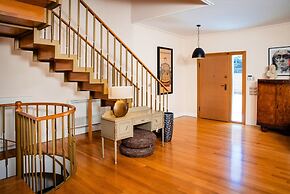 South Blue Tranquil Villa