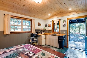 Unique Glamping Experience, Pet Friendly, Sleeps 2