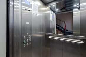Silver - by Kairos Apartments