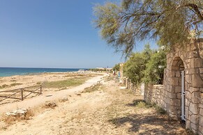 Belvedere - Seafront Apartment - 3 Places