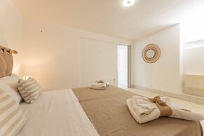 Belvedere - Seafront Apartment - 3 Places