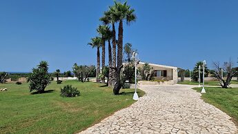 Villa With Swimming Pool Sleeps 8 Three Bedrooms