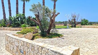 Villa With Swimming Pool Sleeps 8 Three Bedrooms