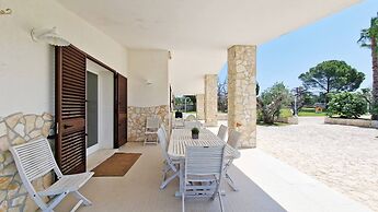 Villa With Swimming Pool Sleeps 8 Three Bedrooms