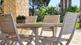 Villa With Swimming Pool Sleeps 8 Three Bedrooms