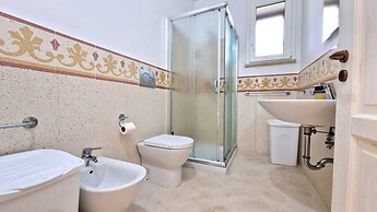 Villa With Swimming Pool Sleeps 8 Three Bedrooms