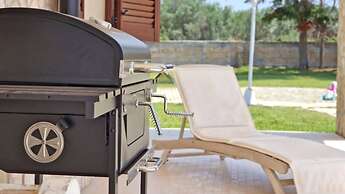 Villa With Swimming Pool Sleeps 8 Three Bedrooms