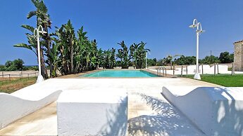 Villa With Swimming Pool Sleeps 8 Three Bedrooms