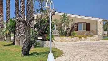 Villa With Swimming Pool Sleeps 8 Three Bedrooms