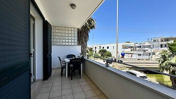 App Lungolago 3 Places Near the Beach