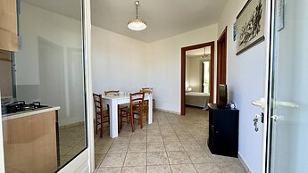 App Lungolago 3 Places Near the Beach