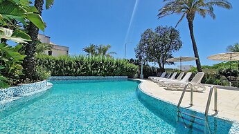 Arainn Lupiae - House for 3 Guests in Residence With Pool