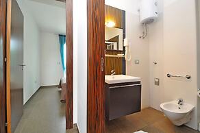 Arainn Lupiae - House for 3 Guests in Residence With Pool