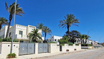 Arainn Lupiae - House for 3 Guests in Residence With Pool