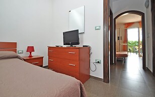 Arainn Lupiae - House for 3 Guests in Residence With Pool