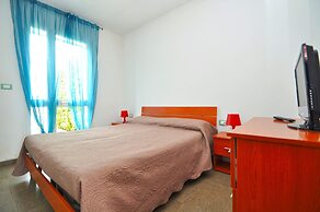 Arainn Lupiae - House for 3 Guests in Residence With Pool