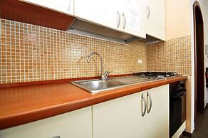 Arainn Lupiae - House for 3 Guests in Residence With Pool