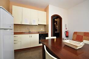 Arainn Lupiae - House for 3 Guests in Residence With Pool