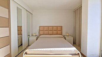 Penthouse Le Vele Sea View 2 Sleeps Air-conditioned