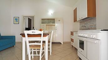 Villetta Nonno Seba Sleeps 4 Just a few Metres From the sea
