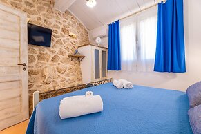 Trullo Mmammineddhu in Torre San Giovanni