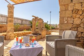 Trullo Mmammineddhu in Torre San Giovanni