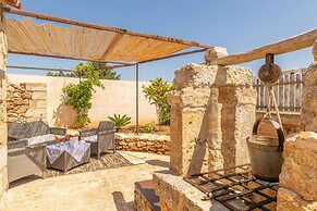 Trullo Mmammineddhu in Torre San Giovanni