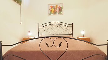 Apartment Torre Suda 1 - 7 Beds Just a few Meters From the sea