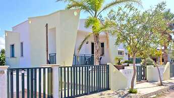 Apartment Torre Suda 1 - 7 Beds Just a few Meters From the sea