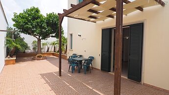 Apartment Torre Suda 1 - 7 Beds Just a few Meters From the sea