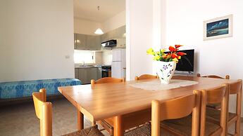 Apartment Torre Suda 1 - 7 Beds Just a few Meters From the sea