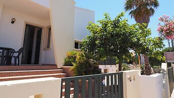 Villetta Torre Suda 1 - 6 Beds Just a few Meters From the sea