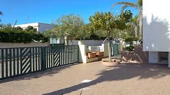 Villetta Torre Suda 1 - 6 Beds Just a few Meters From the sea