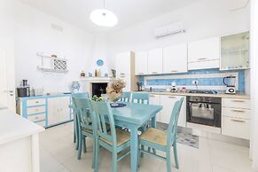 Villa Eriberto - Pool 3 Bedrooms 8 Sleeps