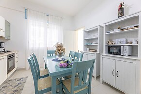 Villa Eriberto - Pool 3 Bedrooms 8 Sleeps
