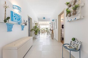 Villa Eriberto - Pool 3 Bedrooms 8 Sleeps