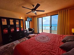 Ocean view condo with balcony hotel zone