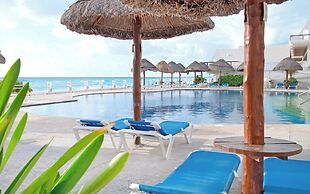 Ocean view condo with balcony hotel zone