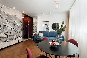 Crystal - by Kairos Apartments