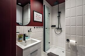 Crystal - by Kairos Apartments