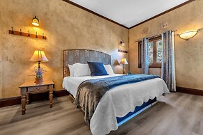 Sangiovese: Pet-friendly, Hot-tub, 10-min to Downtown!