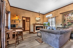 Sangiovese: Pet-friendly, Hot-tub, 10-min to Downtown!