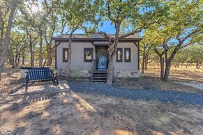 Viognier: Pet Friendly, Hot-tub, 10-mins to Downtown!