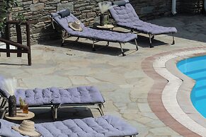 Perla Pool Hotel Andros